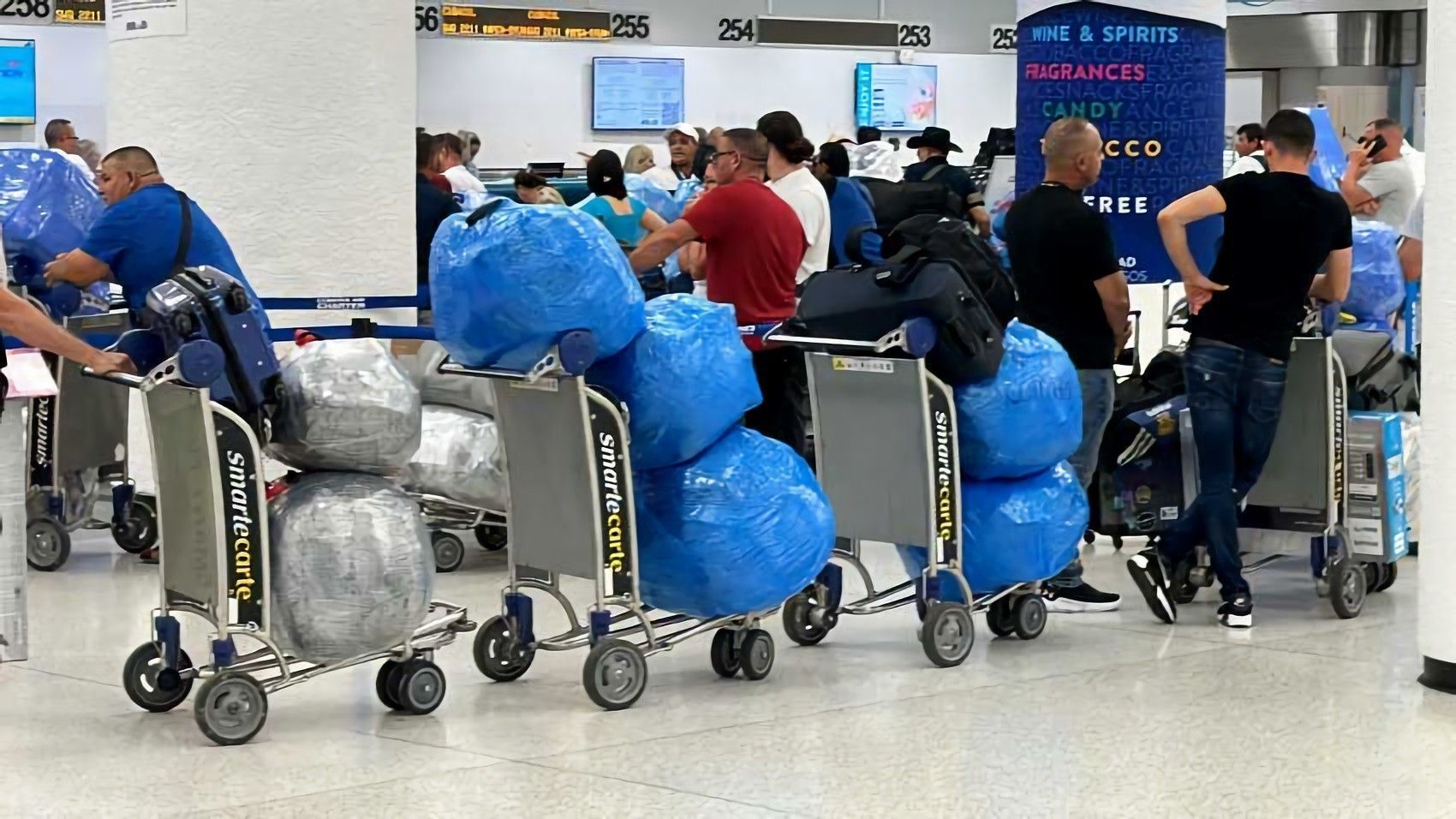 Vuelos entre Miami y Cuba en octubre, una pista estará cerrada