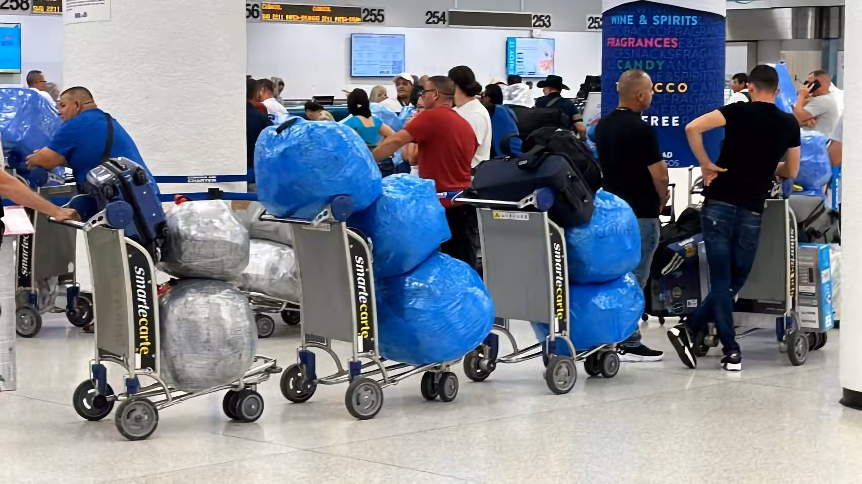 Vuelos entre Miami y Cuba en octubre, una pista estará cerrada