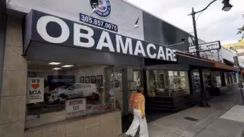 Retiro de beneficiarios de Obamacare supera los 750.000 en Estados Unidos