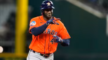 Yordan Álvarez alcanza una marca que solo cuatro bateadores lograron antes de los 30