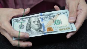 Este es el precio del dólar hoy en Cuba. La MLC se desploma casi 30 pesos