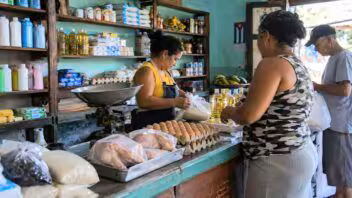 Mercados de Barrio en Cuba: ¿quién puede pagar esos precios?