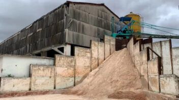 Médano en Holguín fabrica mortero sin cemento ante la escasez de insumos