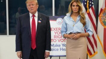 Juez frena plan de Trump para separar votos por correo en California