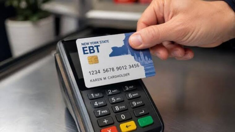 Nueva York prevé entregar tarjetas EBT con chip desde 2027