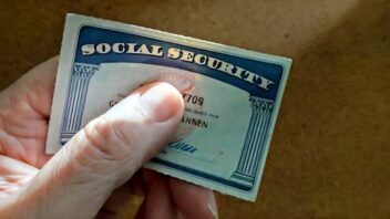 Seguro Social a los 62 años: ¿cuándo puede convenir cobrar antes?