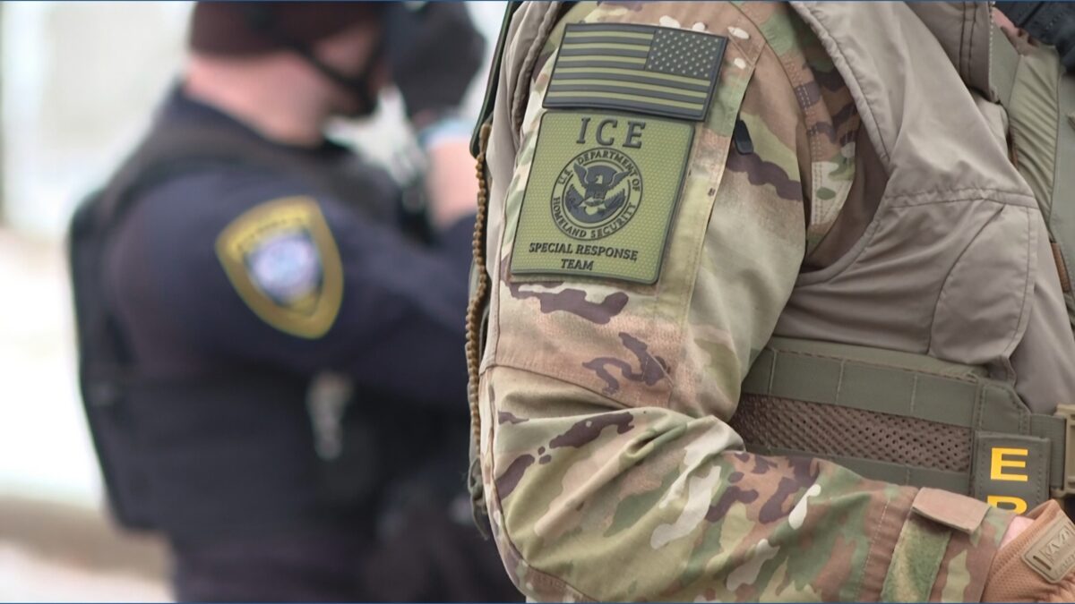 Cubano demanda a ICE por documentos retenidos y afirma que quedó sin hogar en Tampa