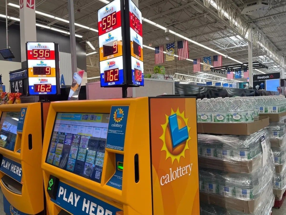 Boleto de SuperLotto Plus vendido en Anaheim gana 64 millones de dólares