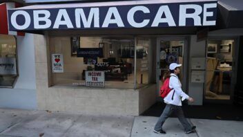 Cancelación de inscripciones de Obamacare alcanza a más de 760.000 personas