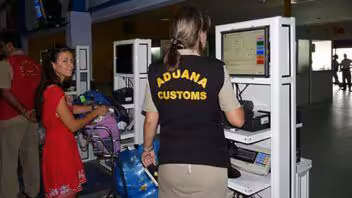 Aduana de Cuba: Hoy entran en vigor nuevas reglas y cobros en dólares