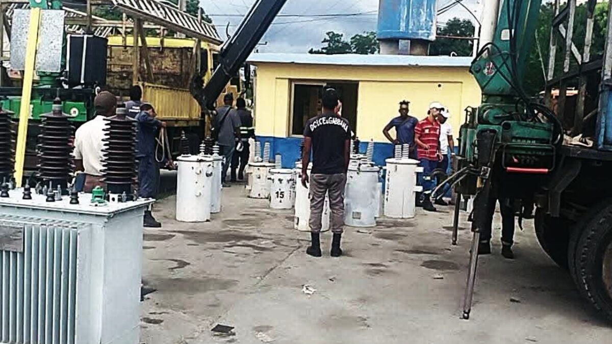 Transformadores recuperados atenderán averías en cinco zonas de Santiago de Cuba