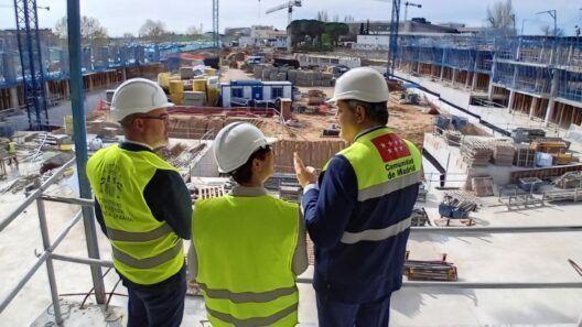 España registra récord: Ya supera los 3,6 millones de contratos a trabajadores extranjeros: ¿dónde puedes clasificar tú?