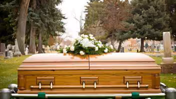 Ayuda funeraria en Nueva York: hasta $1,700 y 120 días para solicitarla