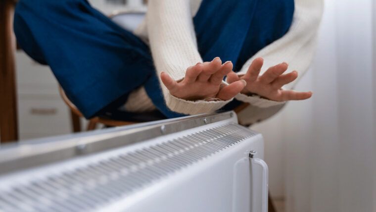 Nueva York abre ayuda para calefacción de hasta $8,000 sin límite de edad