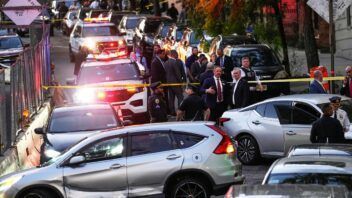 Tiroteo de ICE en Nueva York: un hombre herido y un niño dentro del auto