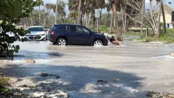Isaías pierde fuerza en Alabama, pero mantiene el riesgo de inundaciones en Florida