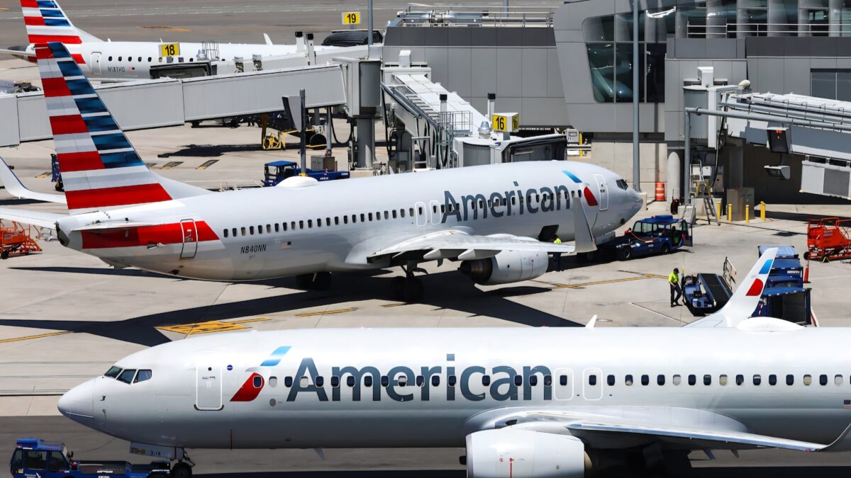 American Airlines retirará dos rutas desde Miami en 2027