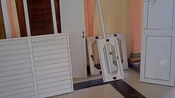 Recuperan puertas, ventanas y sillas sustraídas en Victoria de Girón