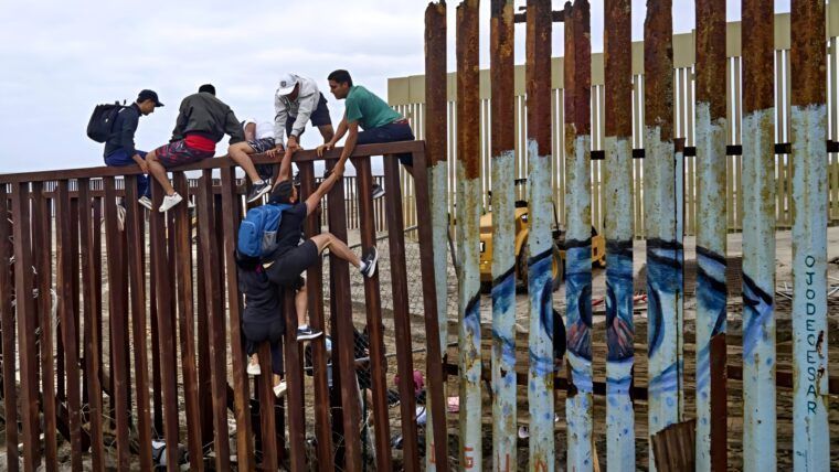 Cruces irregulares en Estados Unidos: 98.708 detenciones en la frontera suroeste