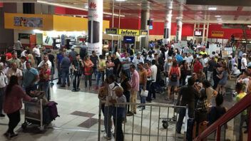 ¿Te fuiste de Cuba hace años? Así podrás cambiar tu condición de emigrado con la nueva ley