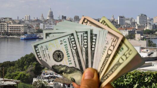 Grande el aumento del dólar hoy en Cuba: así están las tasas de cambio al cierre de octubre