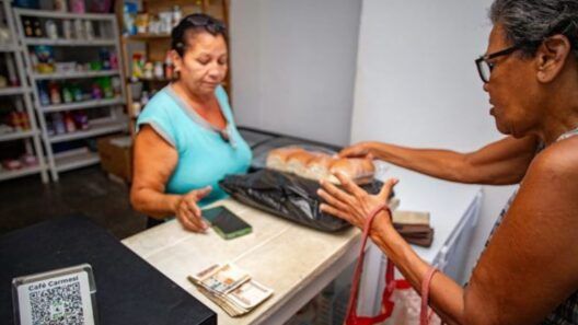Leche, aceite y huevos a precios de lujo: así venden los nuevos mercados de barrio en Cuba