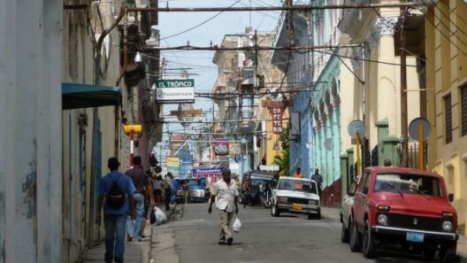 Casi 900 multas y 72 negocios propuestos para cierre en Santiago de Cuba