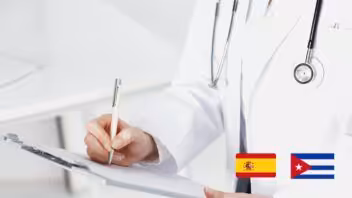 Miles de médicos cubanos siguen sin poder trabajar en España: qué está bloqueando su colegiación