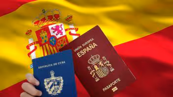Nuevo centro de visados a España: usuarios alertan de un pago para llevarse el pasaporte