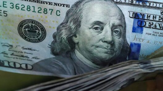 Dólar digue subiendo y mantiene al peso cubano bajo presión: así amanecen las tasas de cambio