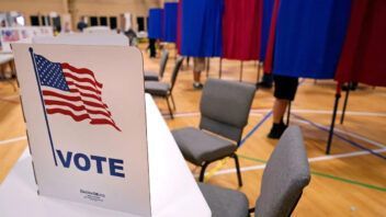 ICE revisó unos 99 millones de registros electorales en Estados Unidos