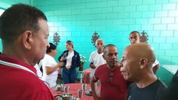 Almuerzos por hasta 50 pesos en un hogar comunitario de Manzanillo