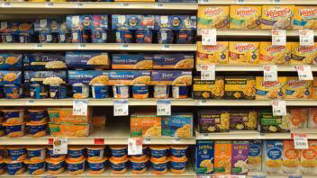 Te dan $120 dólares para comprar comida en Estados Unidos, pero vencen 122 días después del depósito