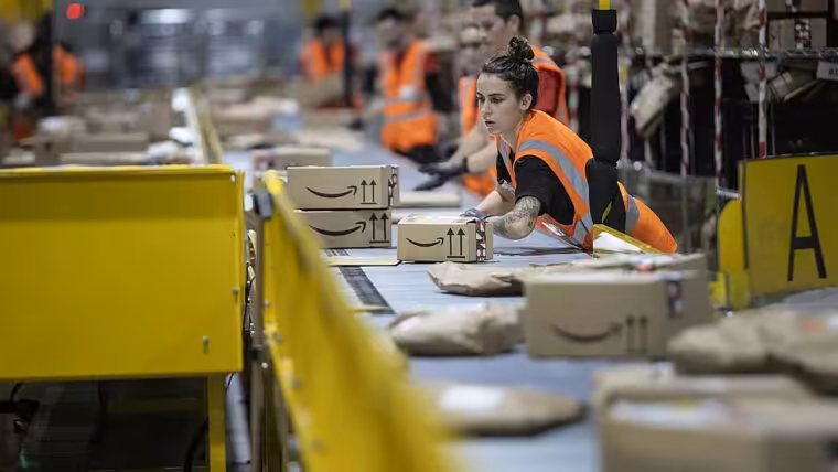 Despidos en Amazon: menos de 1.000 empleos afectados en tres países