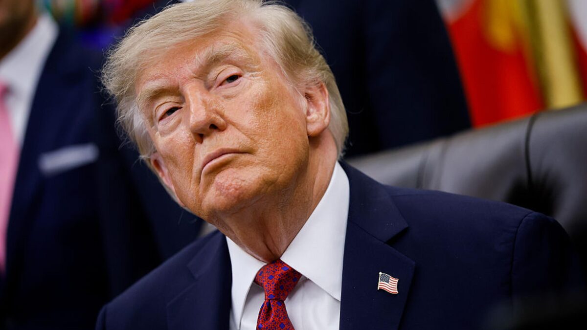 Trump encara las elecciones de mitad de mandato con un 31% de aprobación