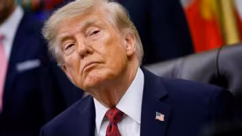 Trump encara las elecciones de mitad de mandato con un 31% de aprobación