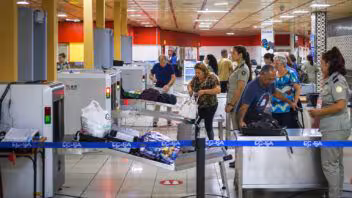 Aduana de Cuba: ¿qué importaciones se pagan en pesos y cuáles en dólares?