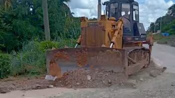 Restablecen el tránsito por la carretera Jarahueca-Perea tras reparar baches