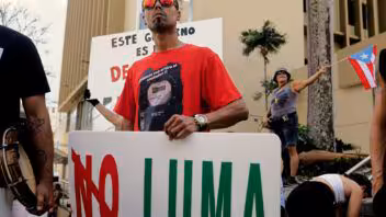 Electricidad en Puerto Rico: facturas más altas sin alivio en los apagones