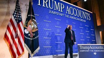 Cuentas Trump: millones de niños inscritos, pero sus familias deben reclamarlas