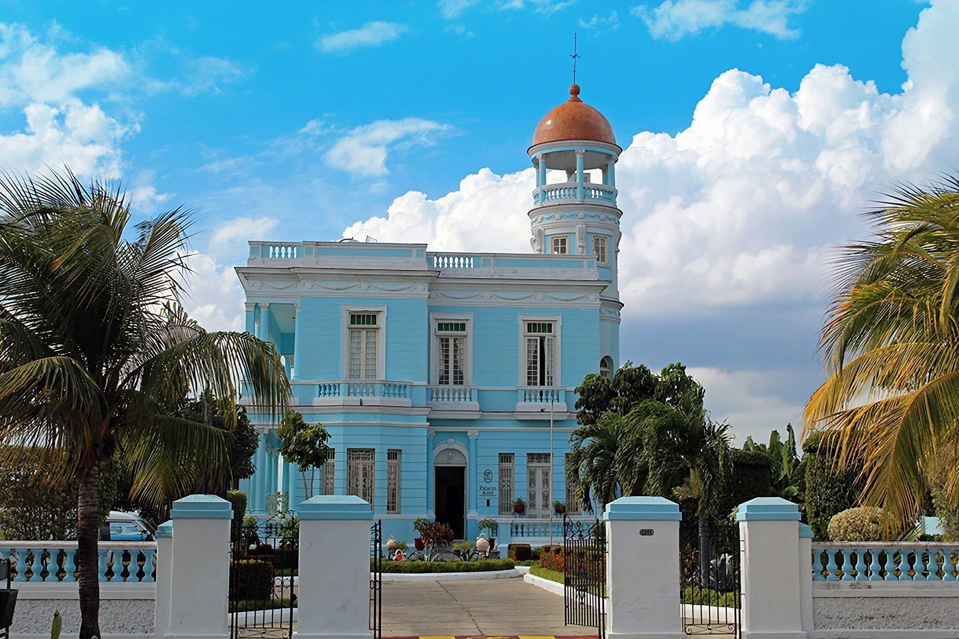 Siete inmuebles turísticos en Cienfuegos se abren a negociaciones