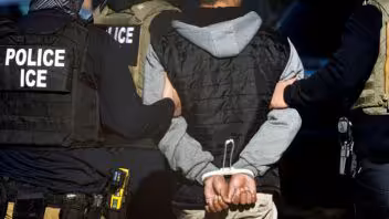 Arrestos de menores por ICE superan los 8.500; Florida registra 802 casos