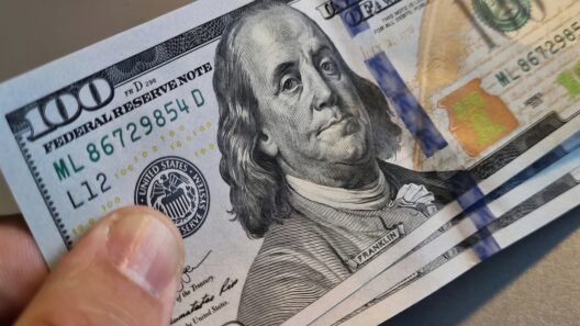 ¡870 pesos! ¿Has visto a cuánto están el dólar y el euro hoy en Cuba? Siguen subiendo las tasas de cambio y se acercan a 900