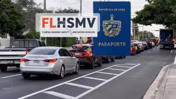Adiós al pasaporte cubano como único documento para registrar un carro en Florida: esto exige la nueva ley