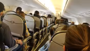 180 cubanos quedaron varados por una avería aérea: así lograron continuar su viaje